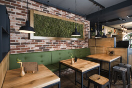 D-Werk Restaurant Döner Dürüm Kebap Fast Food Kulinarik Essen Fries Pommes Guacamole Tomaten Avocado Makava Innsbruck 