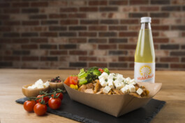 D-Werk Restaurant Döner Dürüm Kebap Fast Food Kulinarik Essen Fries Pommes Guacamole Tomaten Avocado Makava Innsbruck 