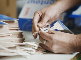 Skitourenfelle Produktion Hände Mohair Industrie Handwerk Tourenski Tourenskifelle Felle Herstellung Fabrik Production Industry 