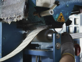 Skitourenfelle Produktion Hände Mohair Industrie Handwerk Tourenski Tourenskifelle Felle Herstellung Fabrik Production Industry 