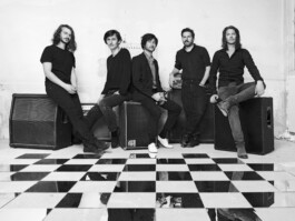 Vicious Band Musiker black and white schwarz weiß Spiegel Shooting Bandfotos Punk Konzert 