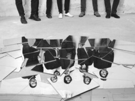 Vicious Band Musiker black and white schwarz weiß Spiegel Shooting Bandfotos Punk Konzert 