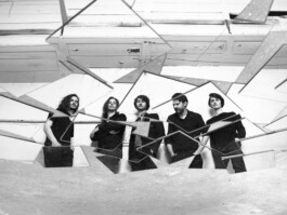 Vicious Band Musiker black and white schwarz weiß Spiegel Shooting Bandfotos Punk Konzert 